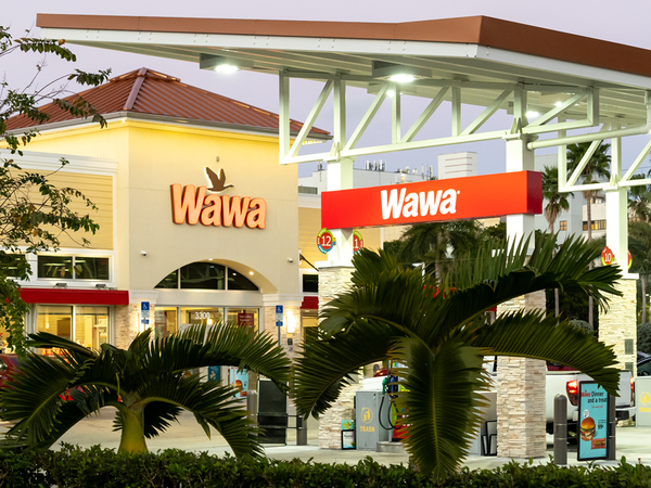 Thumbnail: Cellular supports opening day, disaster relief and more at Wawa stores