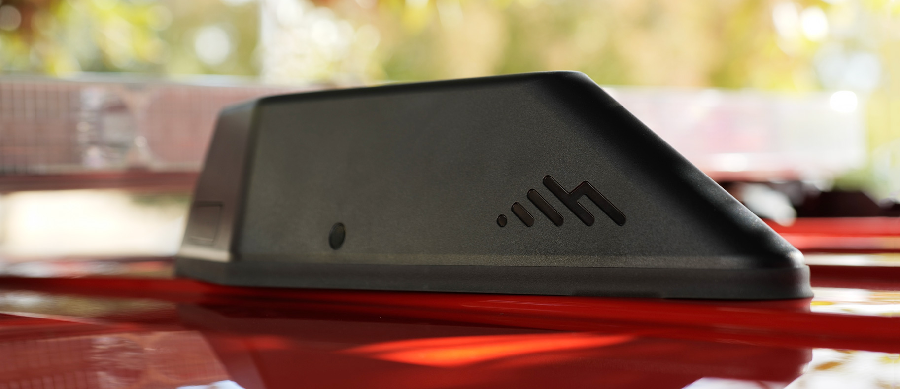Cradlepoint Expands 5G Portfolio with Innovative “Router-on-the-Roof” for Vehicles