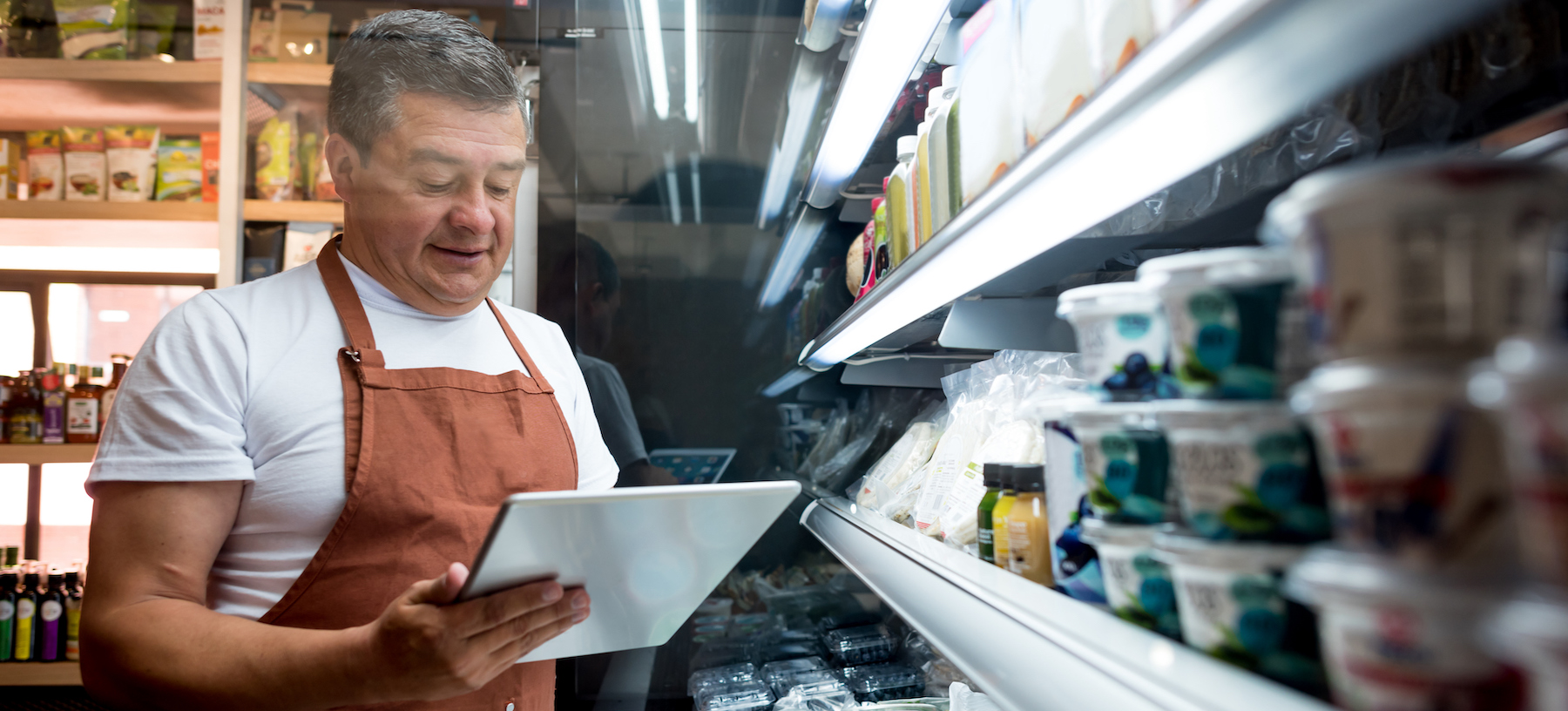 WWAN vs. WLAN: Where LTE, 5G, and Private Cellular Fit into Enterprise Networking